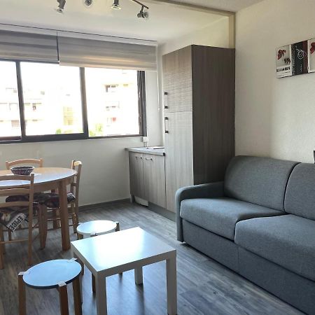 Frejus, Studio Dans Residence Avec Piscine Buitenkant foto